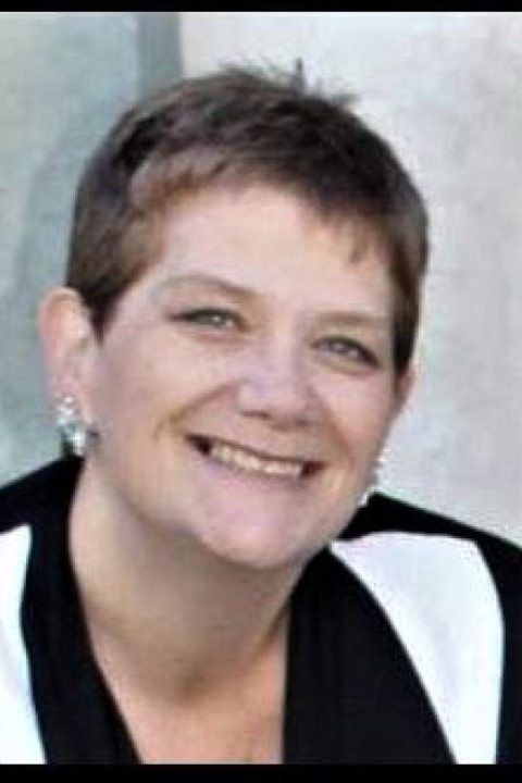 headshot of Suzanne Beason