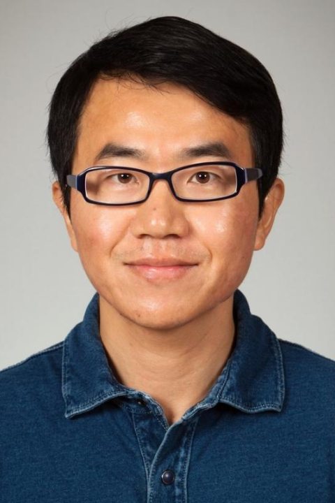 headshot of Yonggang Wang