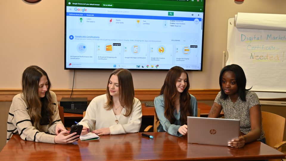 Digital Marketing Cert.