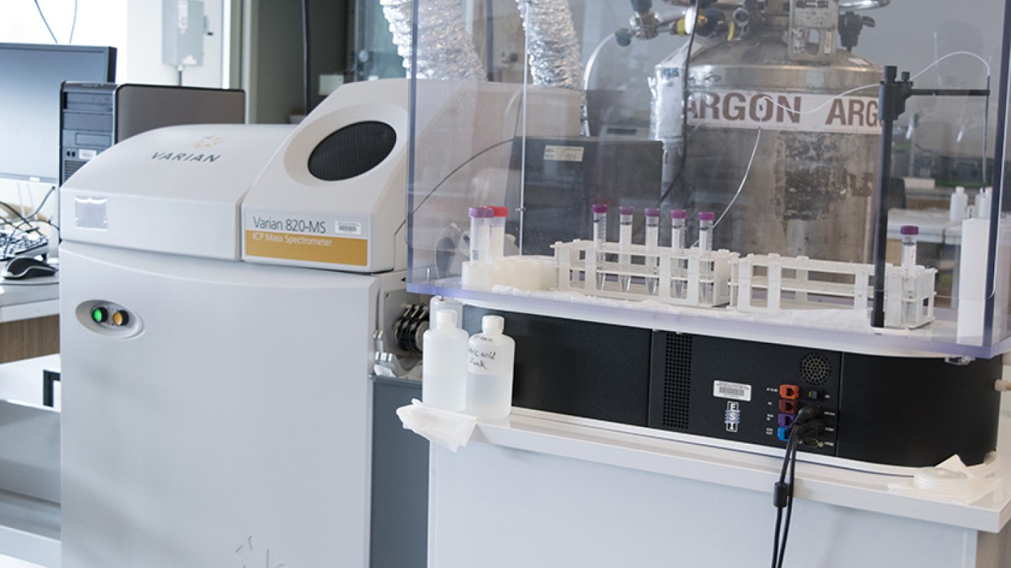 Varian 820-MS ion trap mass spectrometer