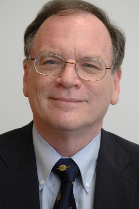 headshot of David Vampola
