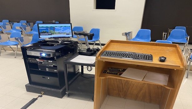 Photo of the professor cart in the room.