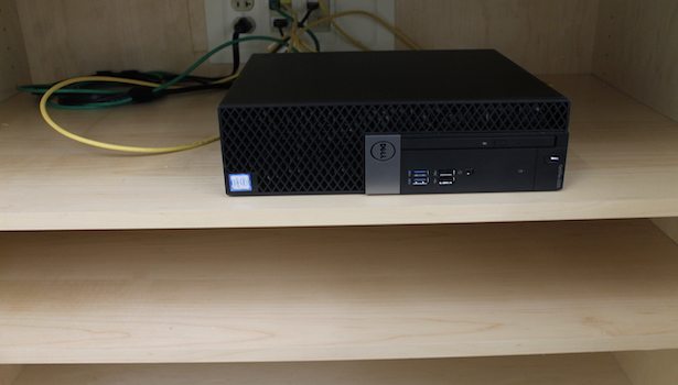 Photo of the PC under the center cabinet