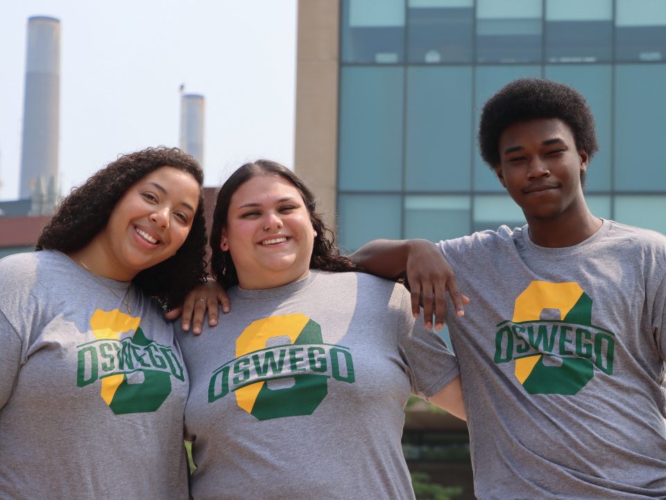 Students in Oswego t-shirts