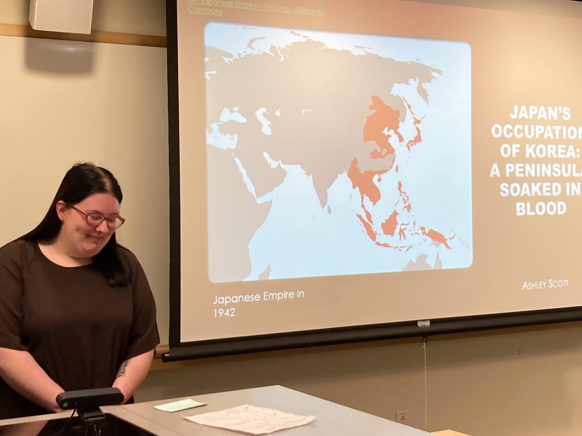 Ashley Scott giving a presentation at quest 2022
