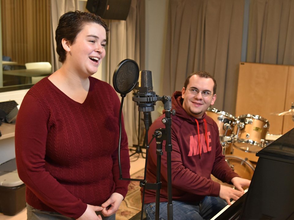 Angela Russell (singing) and Alexander Seubert (on piano)