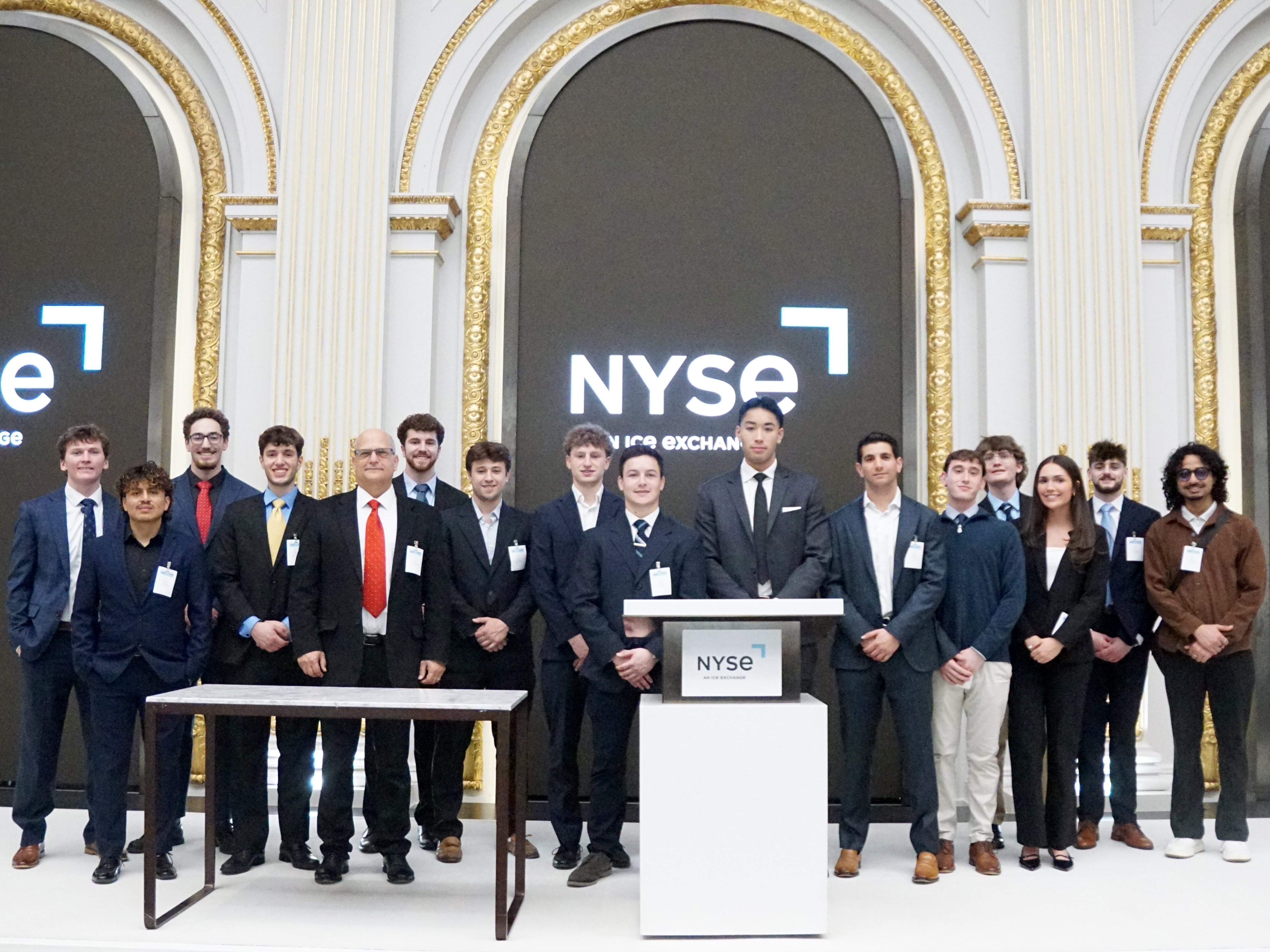 SUNY Oswego Investment Club visits NYC, attends NYSE closing bell