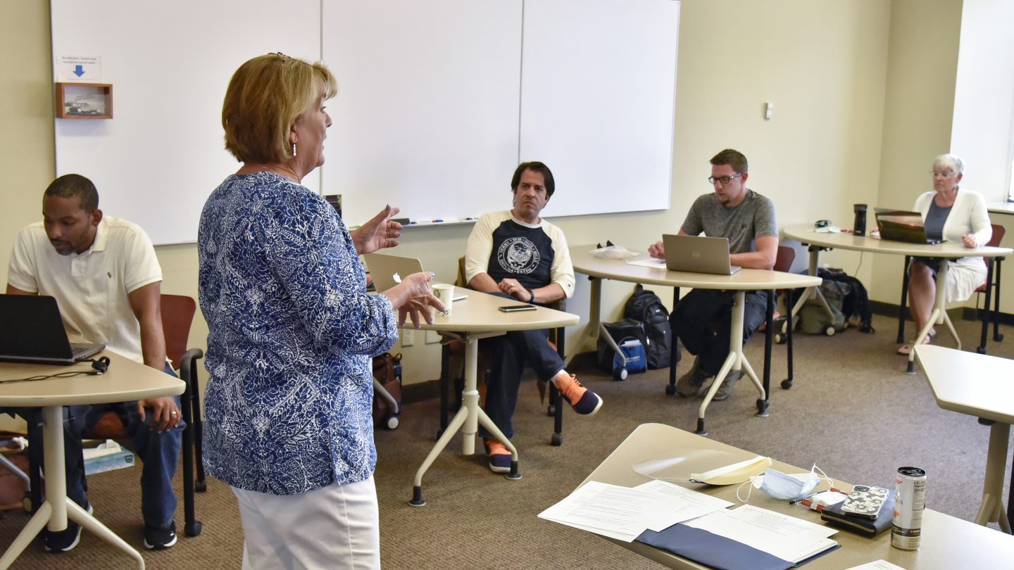 Class happening at SUNY Oswego at Syracuse location