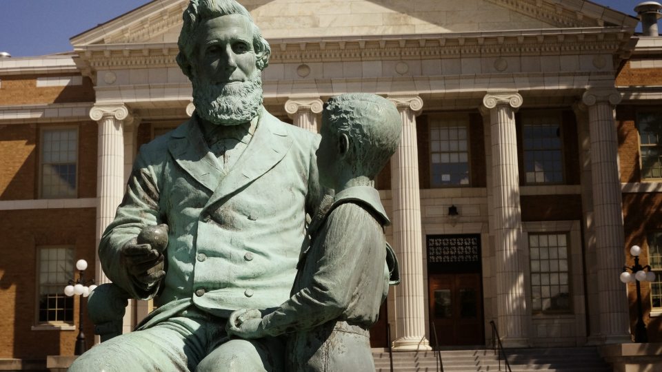 Sheldon statue