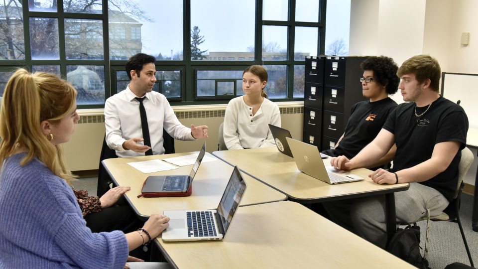 School of Business faculty member Mohammad Tajvarpour will teach a pioneering course on using ChatGPT for business this summer.