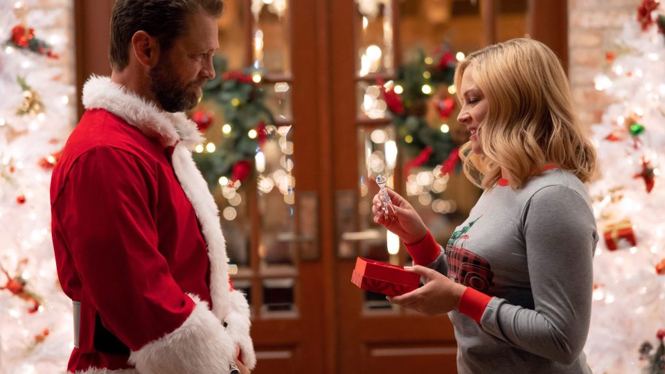Jason Priestley and Melissa Joan Hart in promotional photo from Dear Christmas