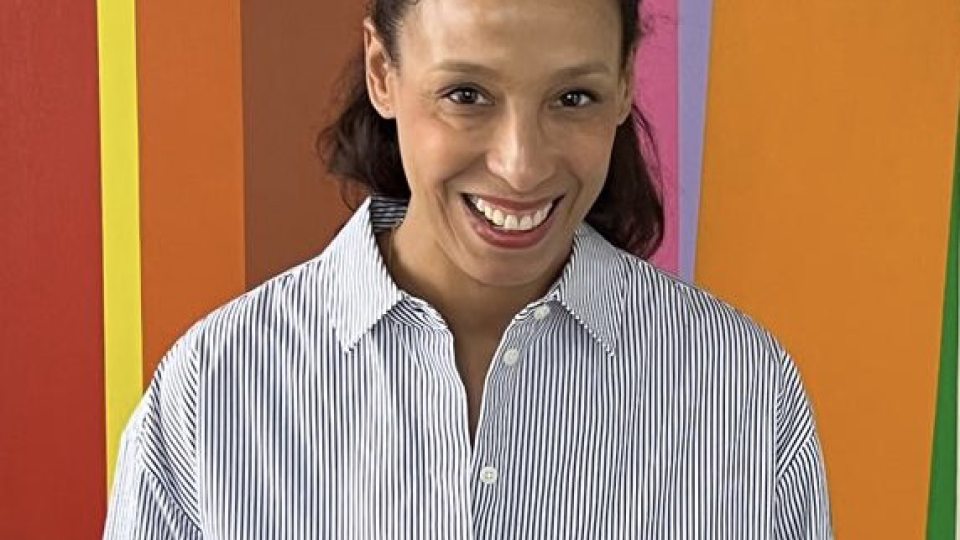 Elke-Osayuware Guobadia is an online business administration student, one of many adult learners among SUNY Oswego's students