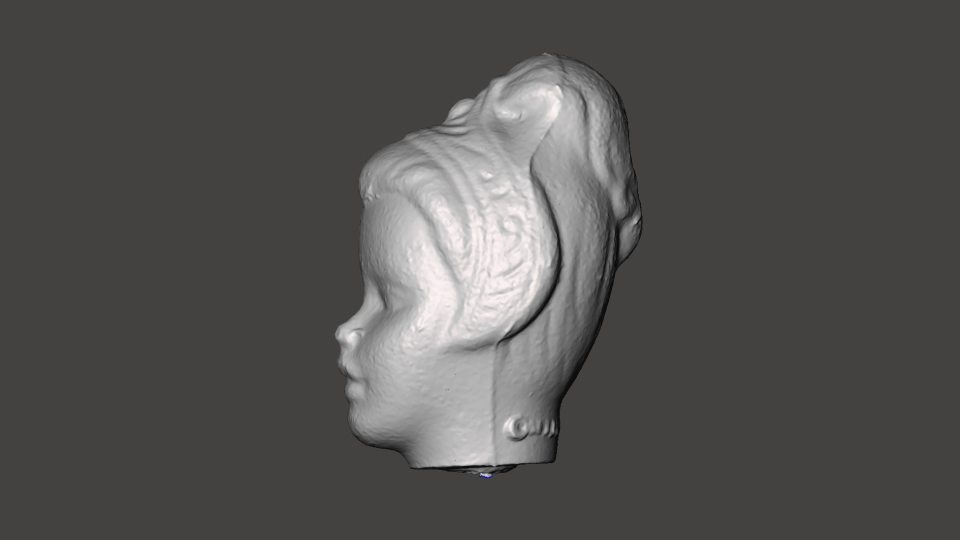 Benjamin Entner sculpture of a head resembling ruins of Greco-Roman sculpture