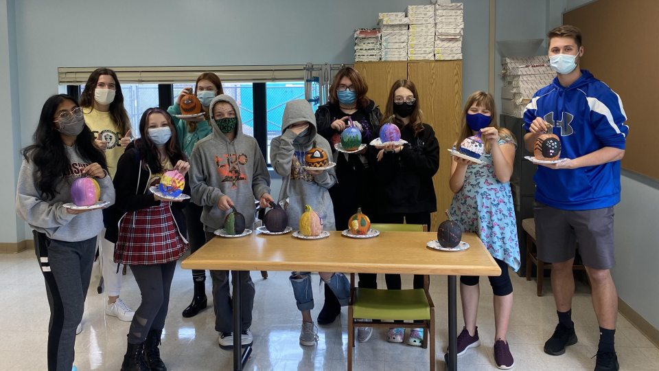 Fulton Junior High students worked with Focus Forward mentors in a pumpkin-making activity