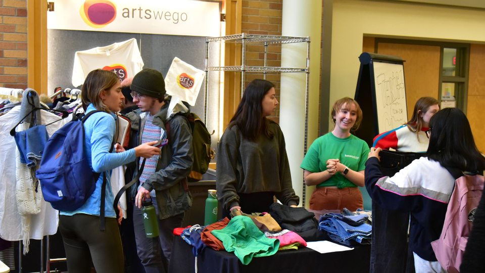 Sustainability interns hold pop-up thrift shop
