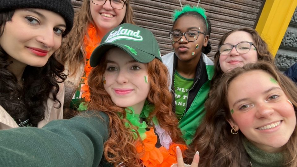 SUNY Oswego public relations students on their study abroad trip to Ireland.