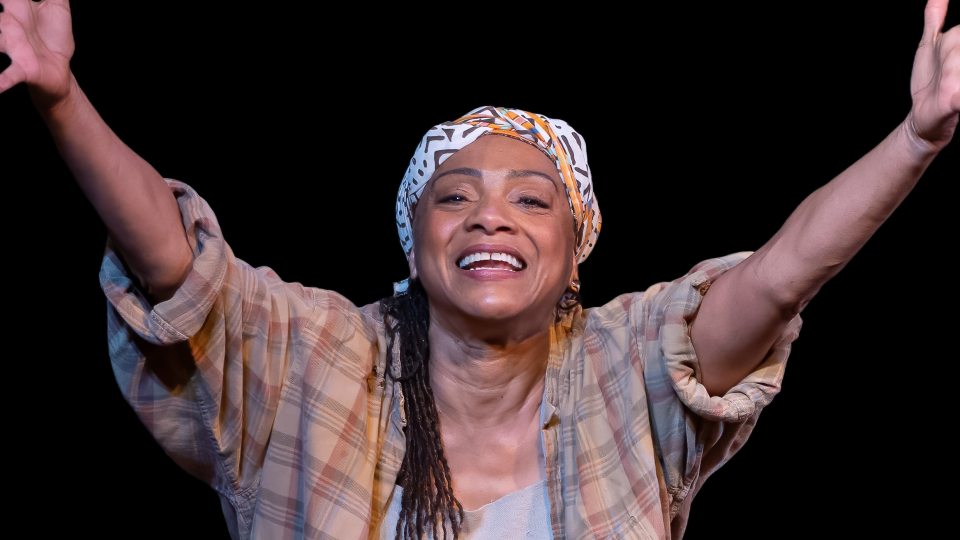 Leslie McCurdy portrays Harriet Tubman