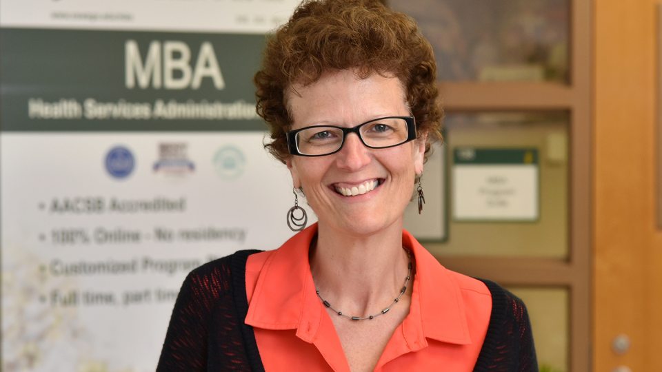 Melissa Arduini earned a statewide award for her exceptional work for Oswego's MBA program