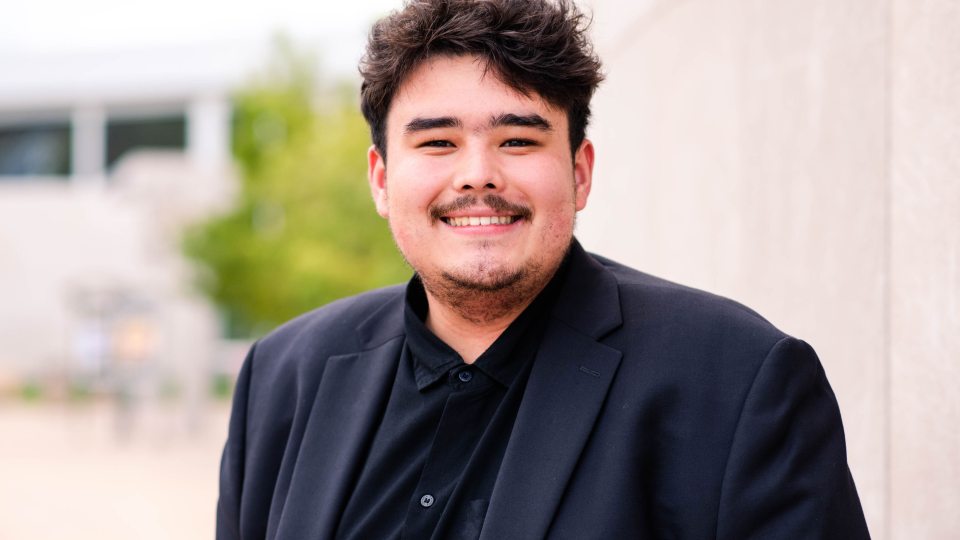 Oswego Alumni Association 2024 Outstanding Senior Award recipient Azizbek “Aziz” Sarimsakov