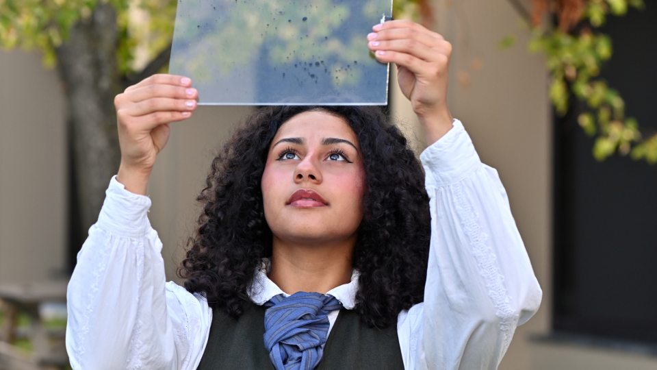 Chelli Lopez plays the main role of pioneering astronomer Henrietta Leavitt in Silent Sky