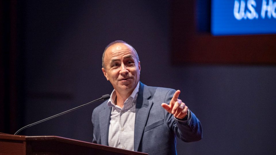 SUNY Oswego Class of 1991 alumnus John Salamone, chief human capital officer for the Chief Administrative Officer at the U.S. House of Representatives, will be the featured guest during the university’s third annual Sheldon Lecture on Leadership and Service. 