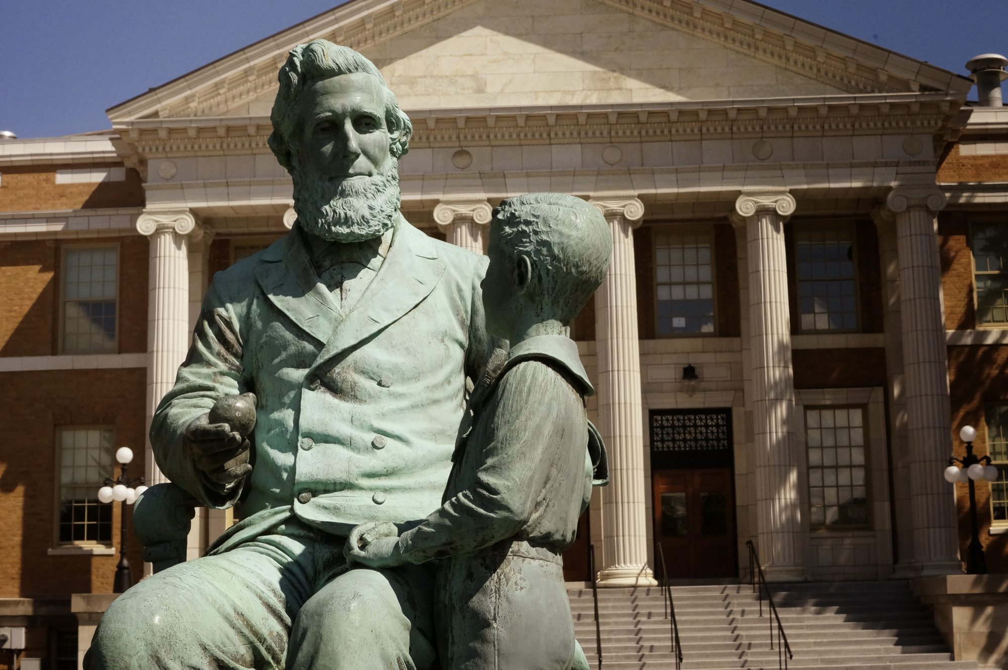 Sheldon statue