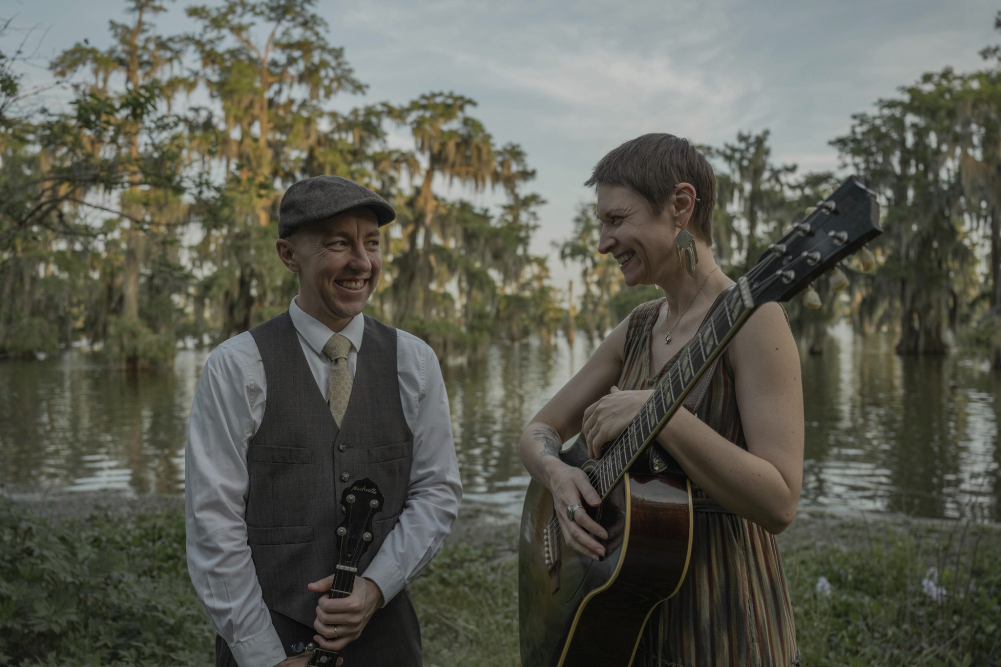 Folk duo Ordinary Elephant