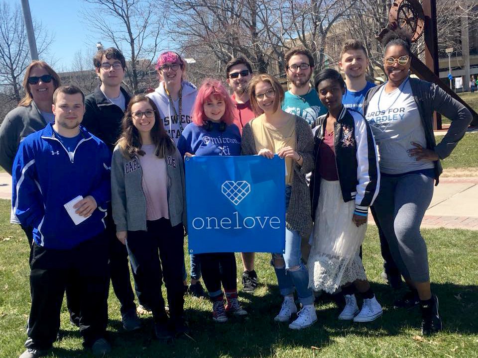 Faculty and students gather for Yards for Yeardley walk to remember and walk to prevent relationship violence