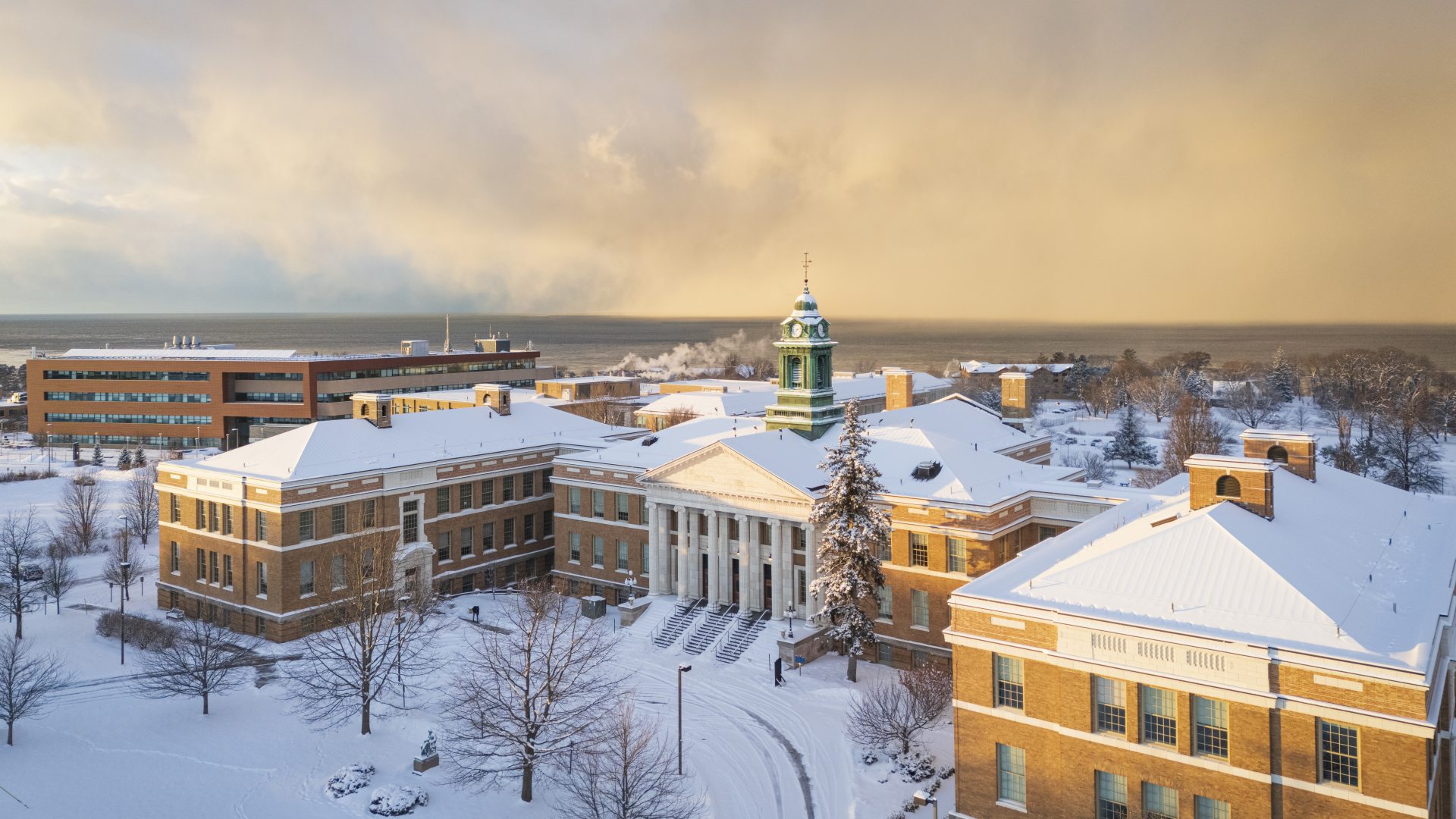 sheldon-hall-snow-rmt63856_pano
