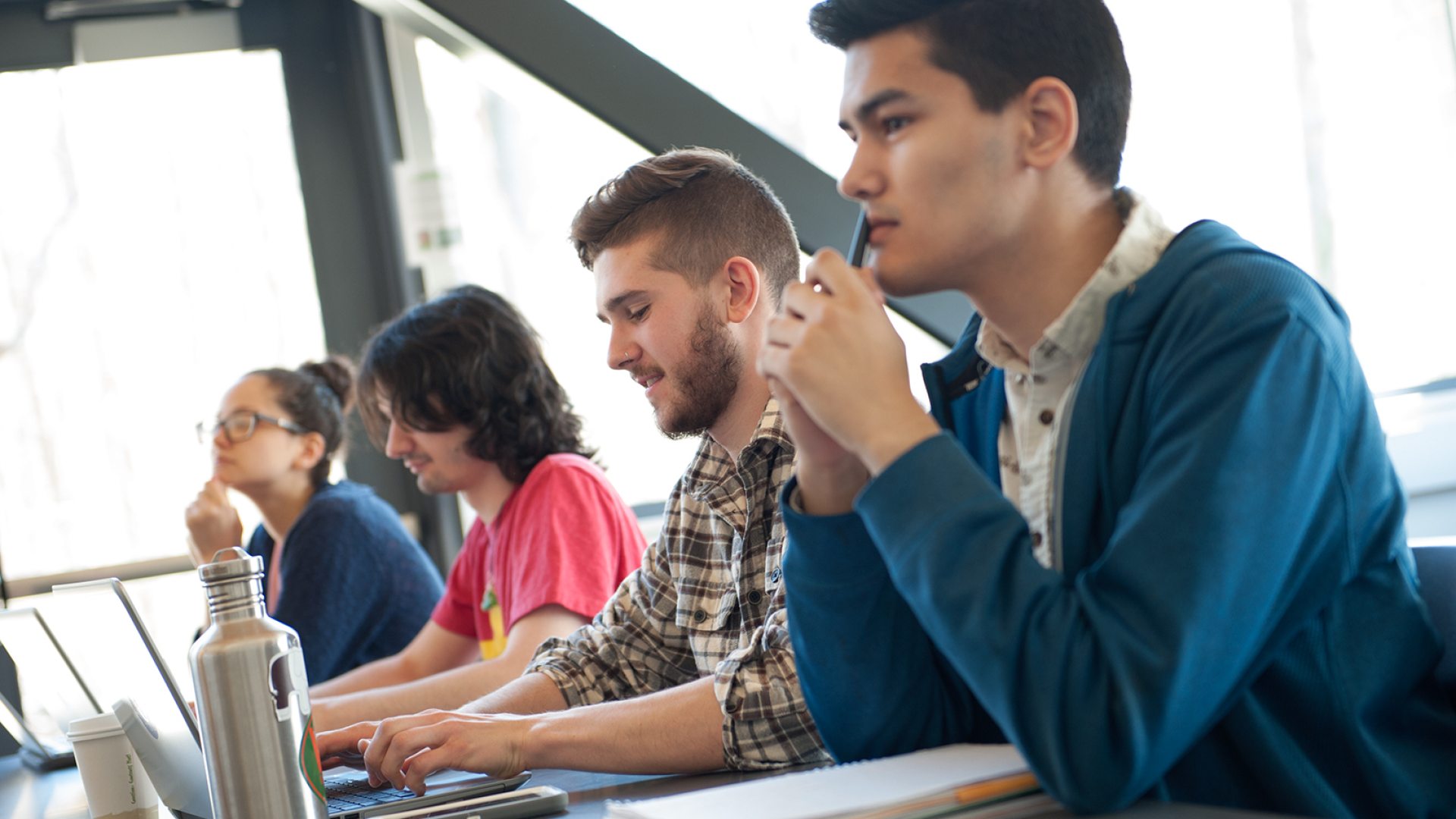 <span>Applied Mathematics</span>
 header image