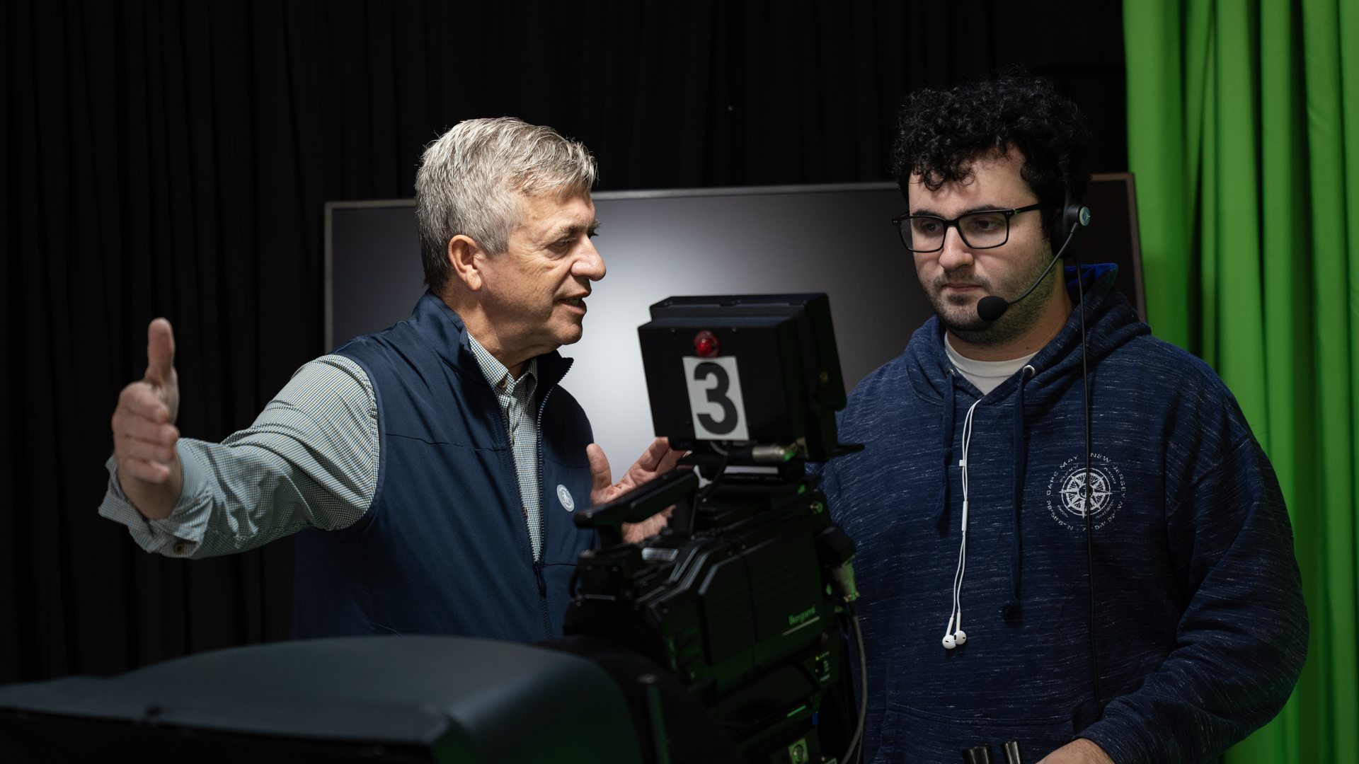 <span>Broadcast and Digital Media Online</span>
 header image