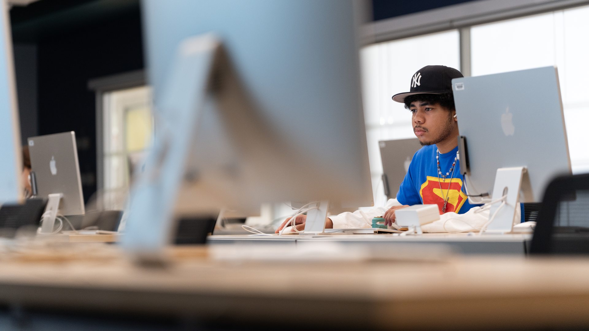 <span>Graphic Design</span>
 header image