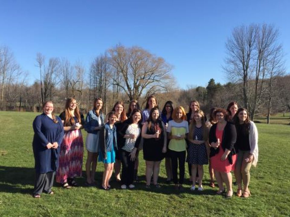 group of Psi Chi inductees 