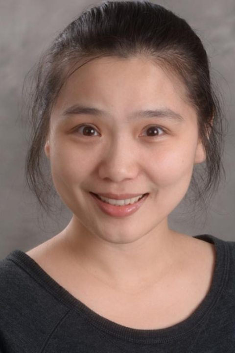 headshot of Sien Hu