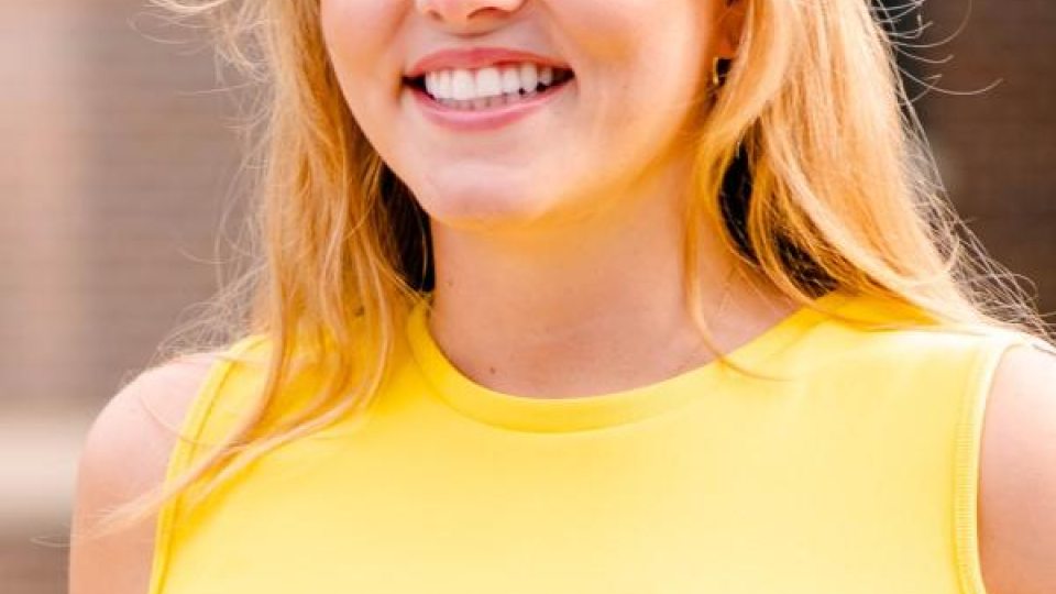 headshot of Andjela Djapa