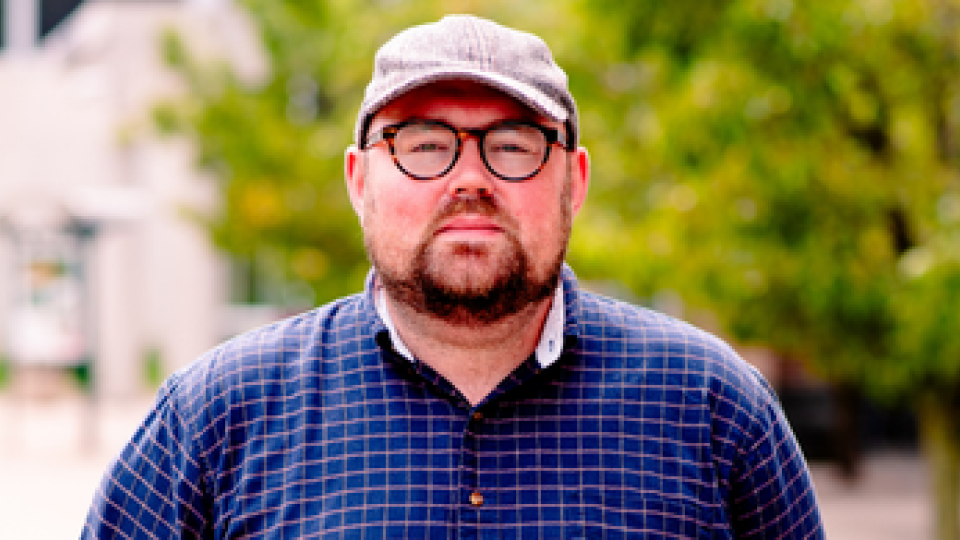 Jonathan's headshot