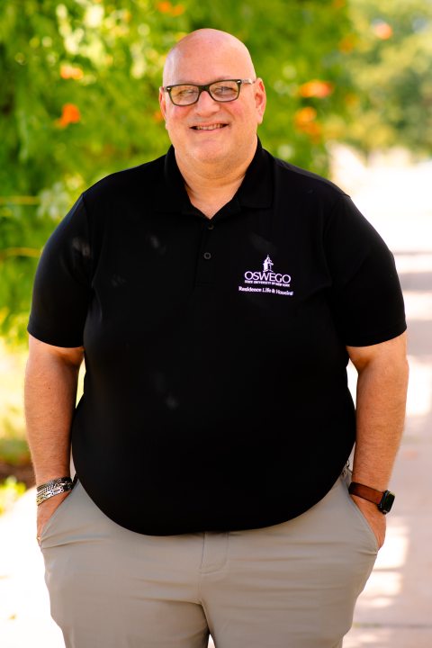 A portrait of Dr. Dan Ofstein