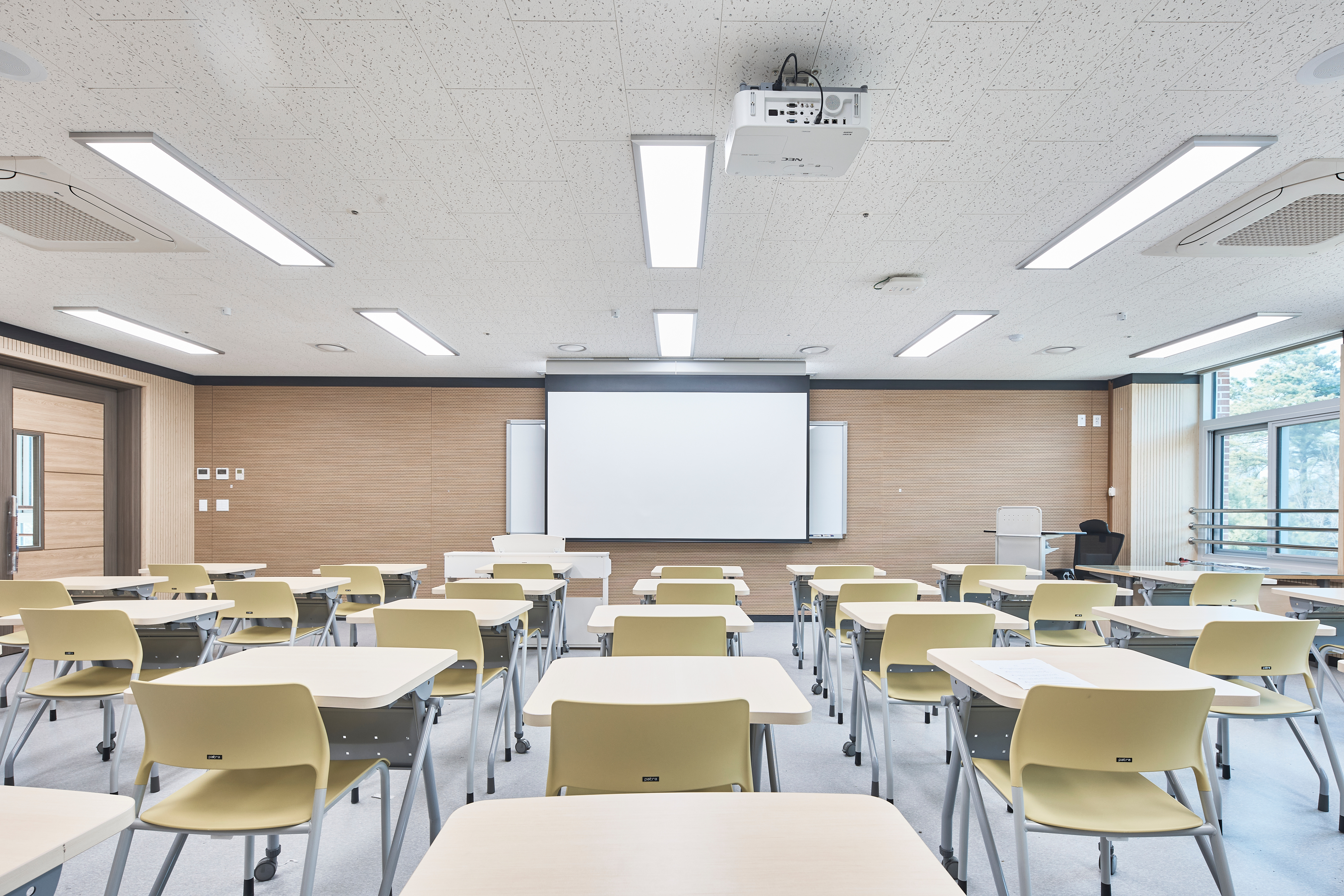 <span>Supporting Students with Disabilities in School Settings</span>
 Image