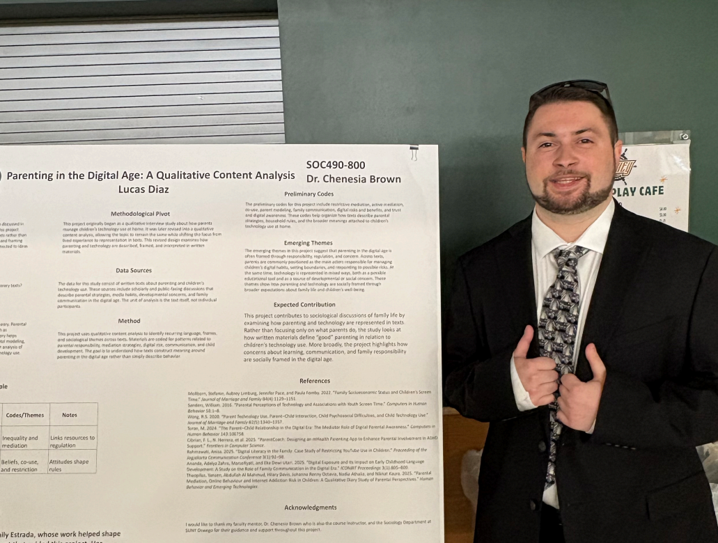 Student presents research about How Parents Manage Children’s Technology Use at Home on a Quest poster