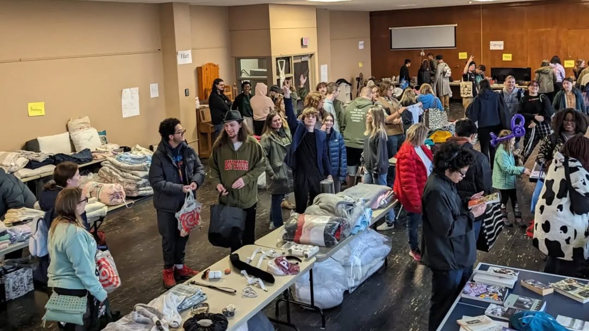 Oz Thrift event with many students