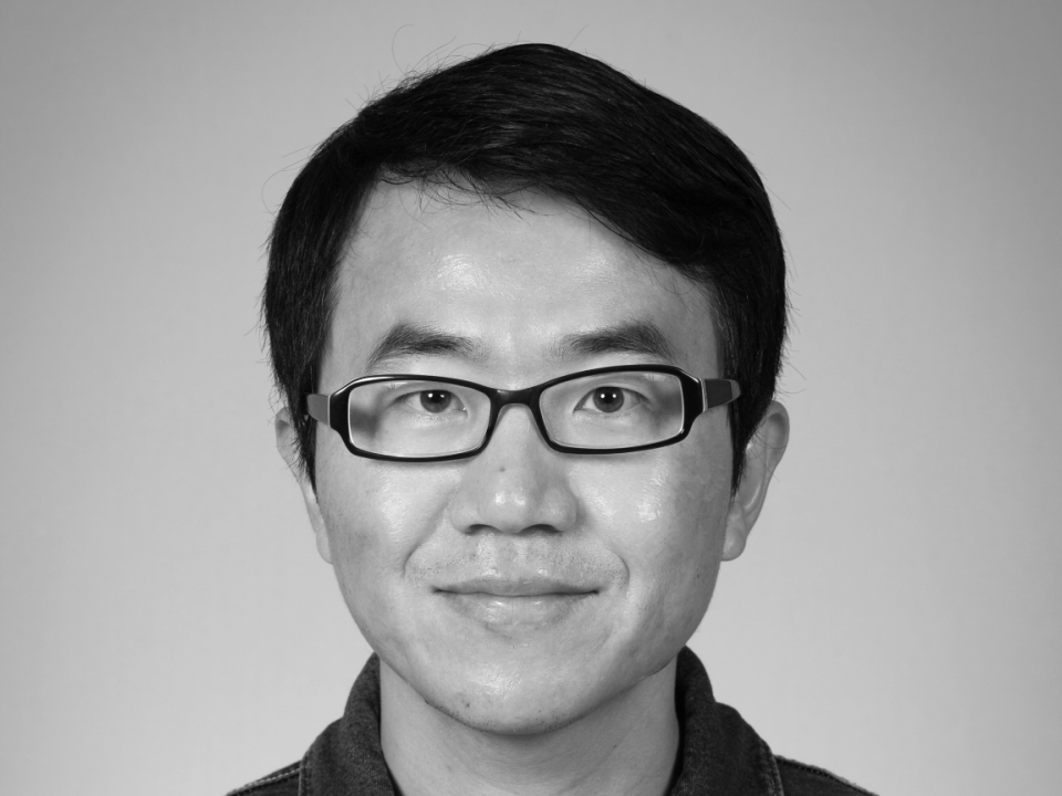 Yonggang Wang